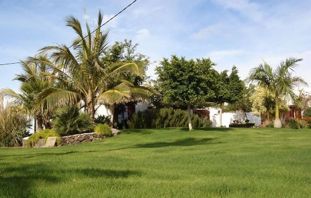 3 slaapkamer Finca/Landhuis te koop in Tías met garage - € 1.450.000 (Ref: 9145193)