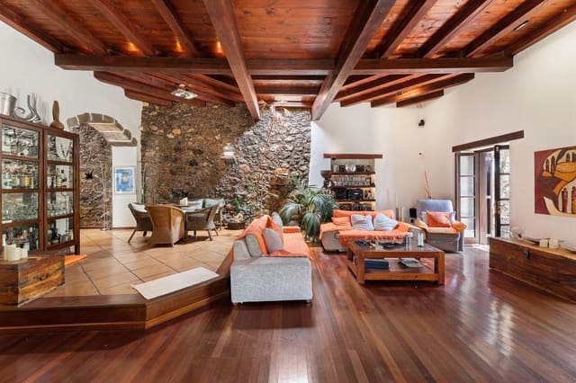 3 slaapkamer Finca/Landhuis te koop in Tías met garage - € 1.450.000 (Ref: 9145193)