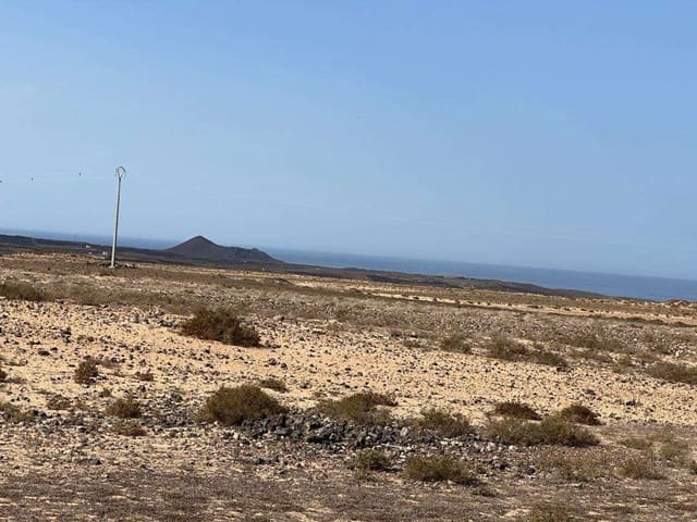 Rakentamaton maa myytävänä paikassa Soo, Teguise - 120 000 € (Ref: 9268980)