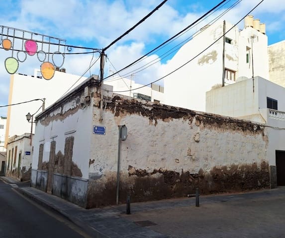 Rakentamaton maa myytävänä paikassa Arrecife - 190 000 € (Ref: 9393673)