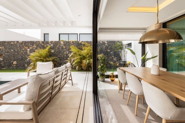 4 camera da letto Villa in vendita in Tías con garage - 850.000 € (Rif: 9685894)