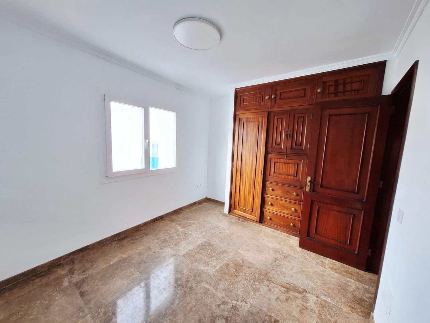 3 bedroom Apartment for rent in Arrecife with garage - € 1,500 (Ref: 9709468)