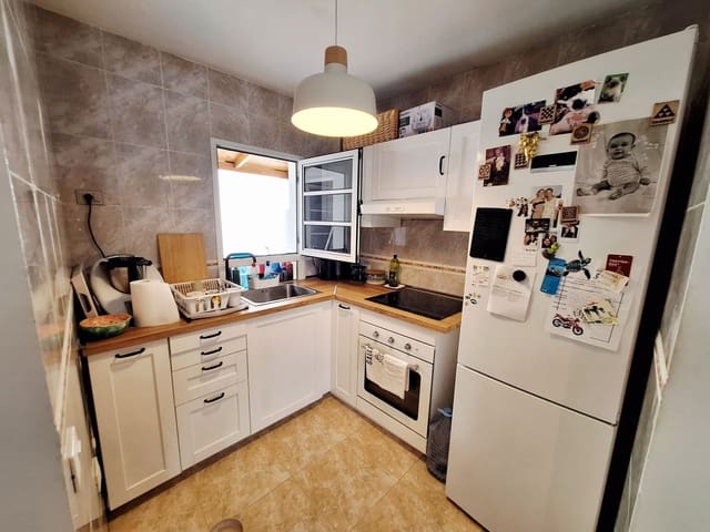 Apartamento de 3 habitaciones en Arrecife en venta con garaje - 199.000 € (Ref: 9816802)