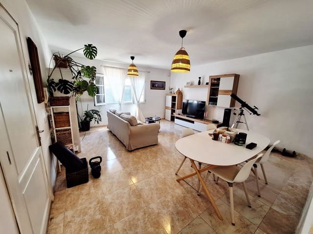 Apartamento de 3 habitaciones en Arrecife en venta con garaje - 199.000 € (Ref: 9816802)