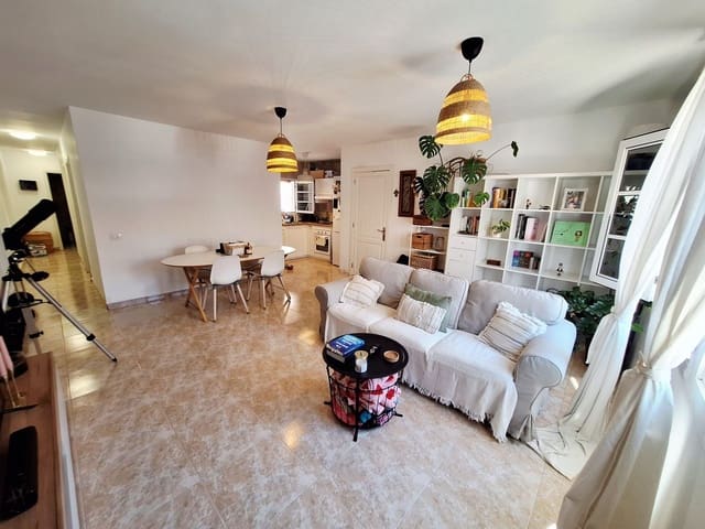 Apartamento de 3 habitaciones en Arrecife en venta con garaje - 199.000 € (Ref: 9816802)