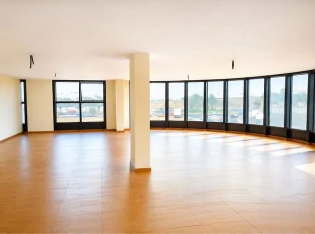 Local Comercial en Arrecife en venta - 310.000 € (Ref: 9835092)