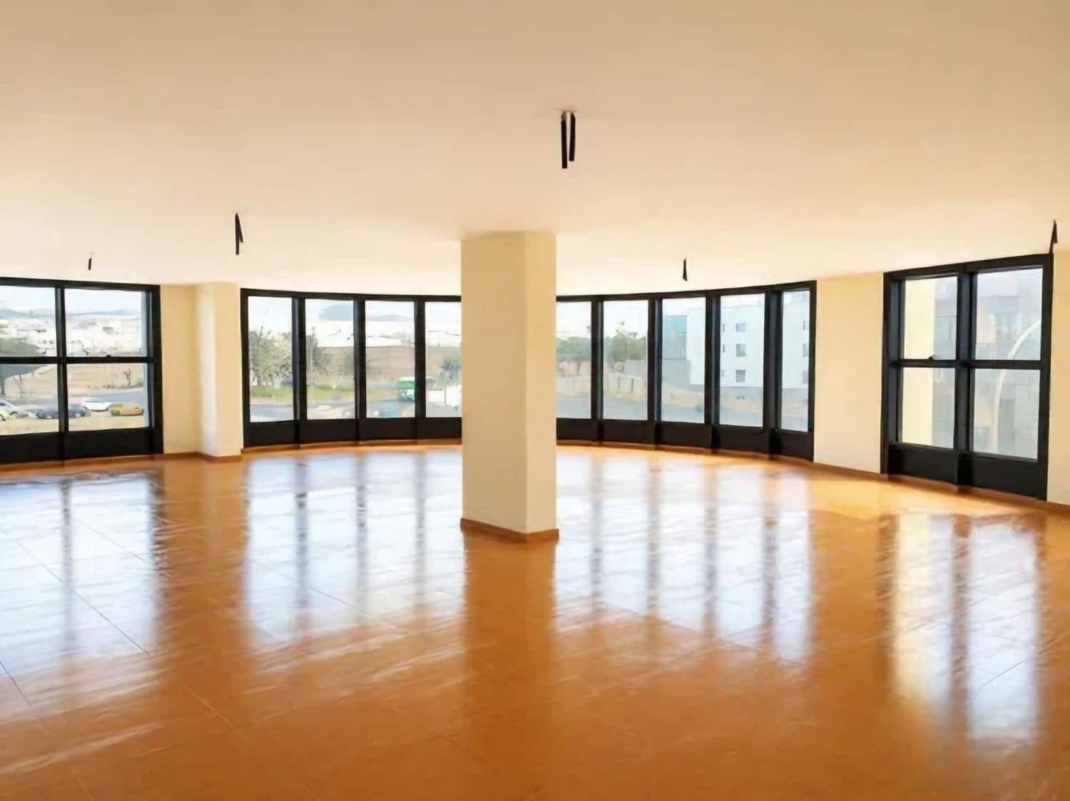 Local Comercial en Arrecife en venta - 310.000 € (Ref: 9835092)