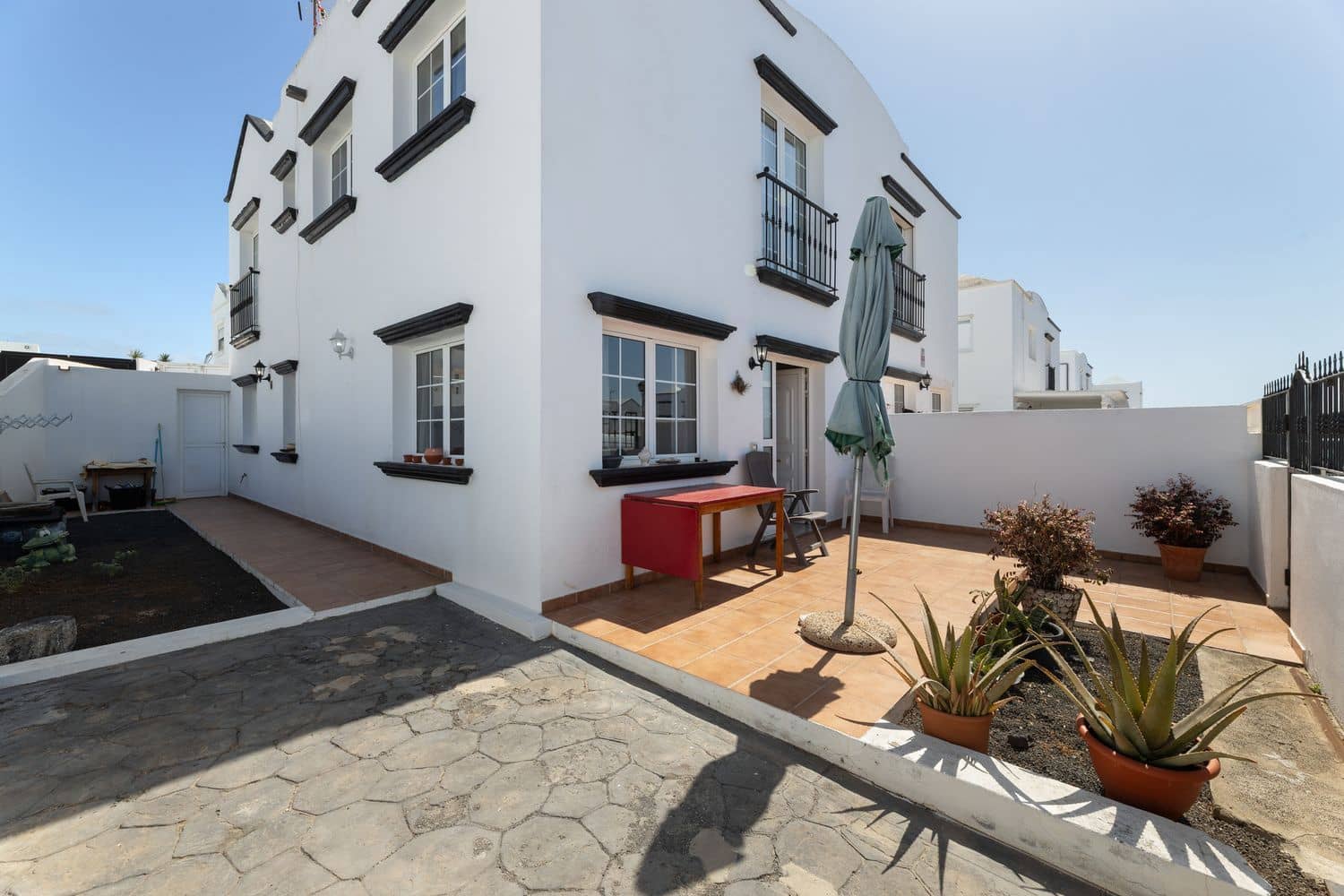 3 bedroom Townhouse for sale in Tias with garage - € 380,000 (Ref: 9866231)