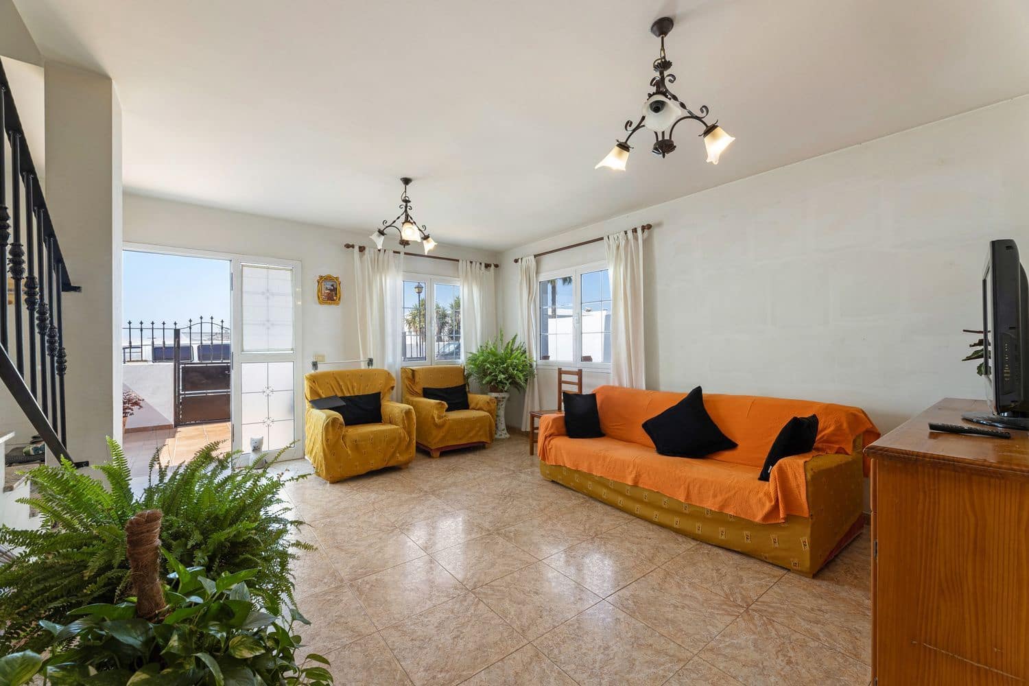 3 bedroom Townhouse for sale in Tias with garage - € 380,000 (Ref: 9866231)