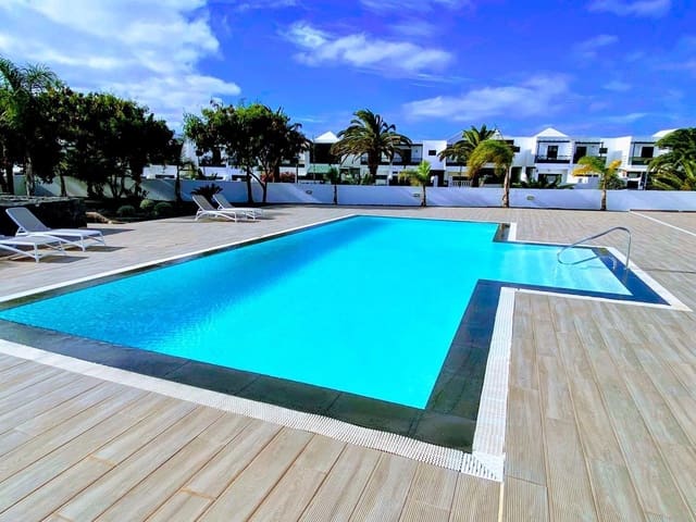 1 slaapkamer Appartement te koop in Costa Teguise, Teguise met garage - € 239.000 (Ref: 9880534)