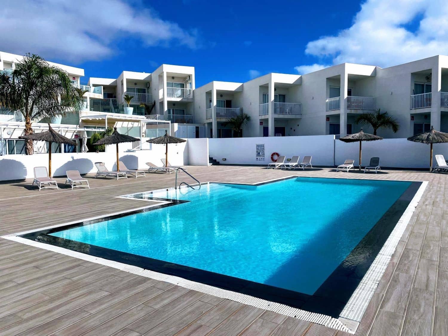 1 bedroom Apartment for sale in Costa Teguise with garage - € 239,000 (Ref: 9880534)
