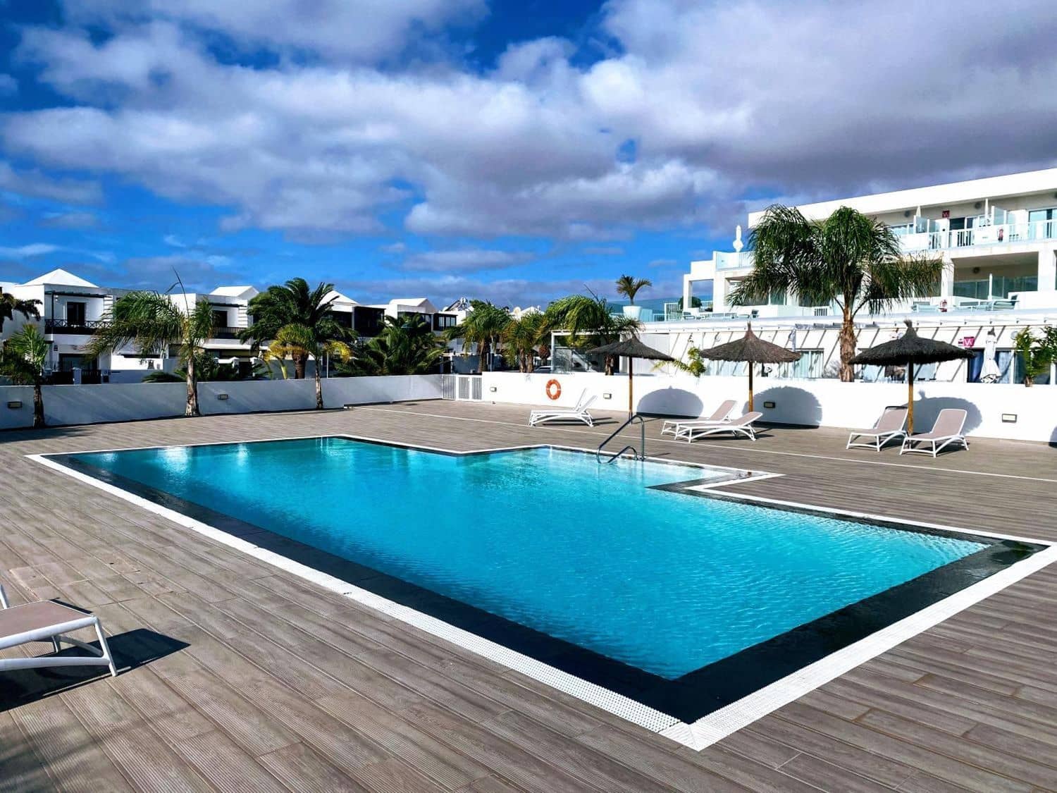 1 bedroom Apartment for sale in Costa Teguise with garage - € 239,000 (Ref: 9880534)