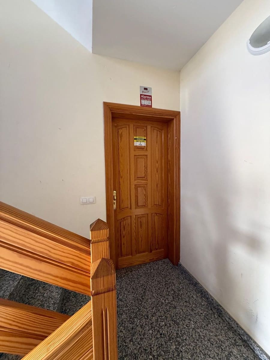 2 bedroom Apartment for sale in Arrecife with garage - € 150,000 (Ref: 9923126)