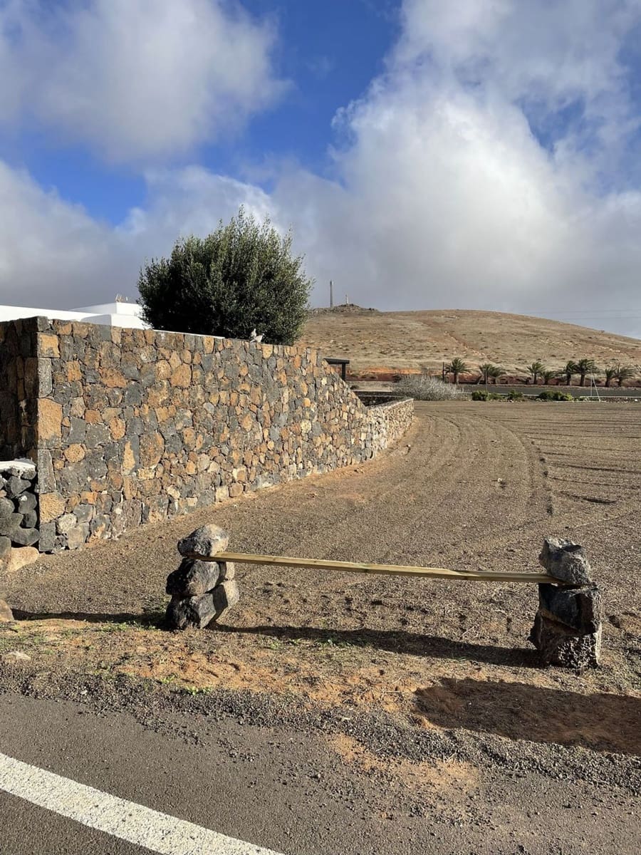 Undeveloped Land for sale in Teguise - € 135,000 (Ref: 9935447)