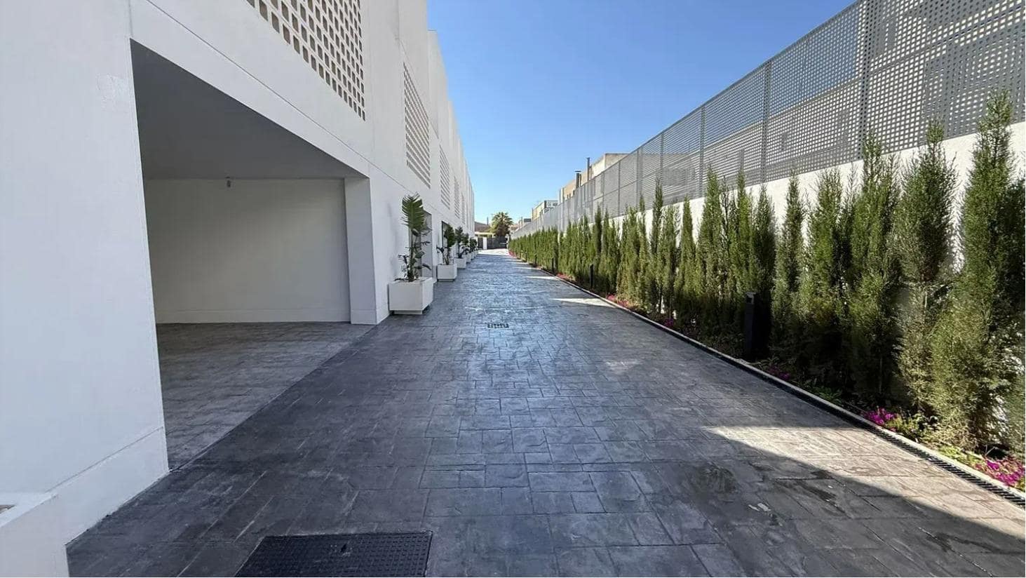 3 bedroom Villa for sale in Albir with pool - € 705,000 (Ref: 10089591)