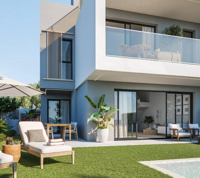 4 soveværelse Rækkehus til salg i Playa de San Juan med swimmingpool garage - € 1.184.500 (Ref: 9129843)