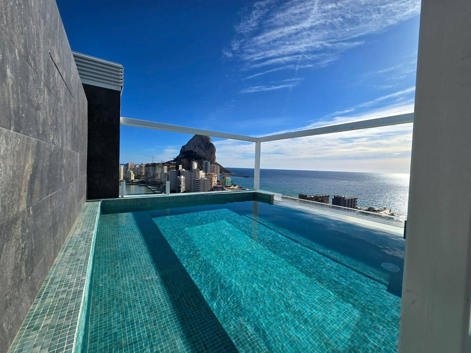 3 soveværelse Penthouse til salg i Calpe / Calp med swimmingpool - € 1.100.000 (Ref: 9143562)