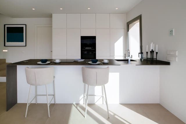 Chalet de 3 habitaciones en Las Colinas Golf, Orihuela en venta con piscina garaje - 985.000 € (Ref: 9162379)