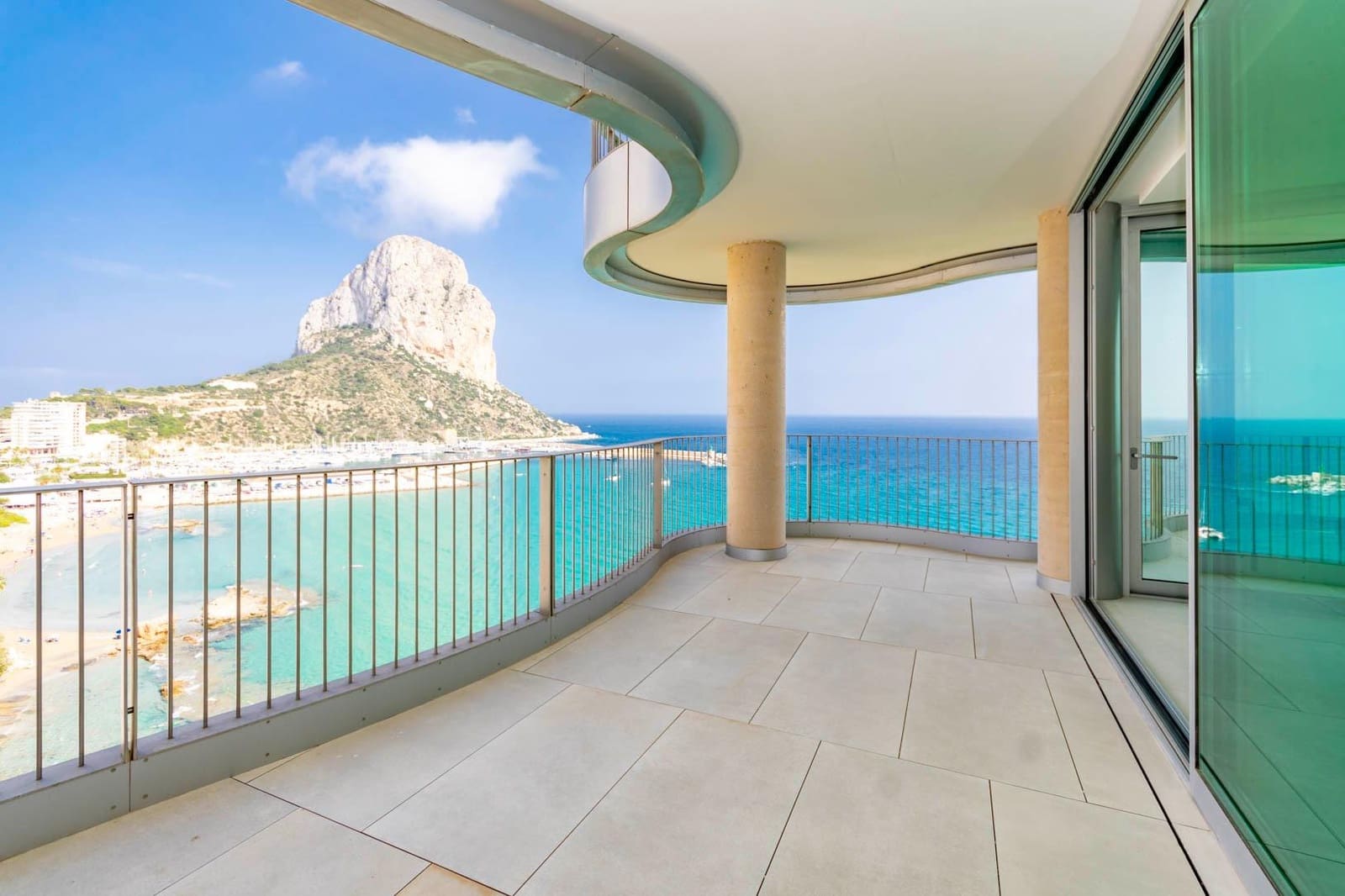 4 soveværelse Lejlighed til salg i Calpe / Calp med swimmingpool garage - € 1.600.000 (Ref: 9202526)