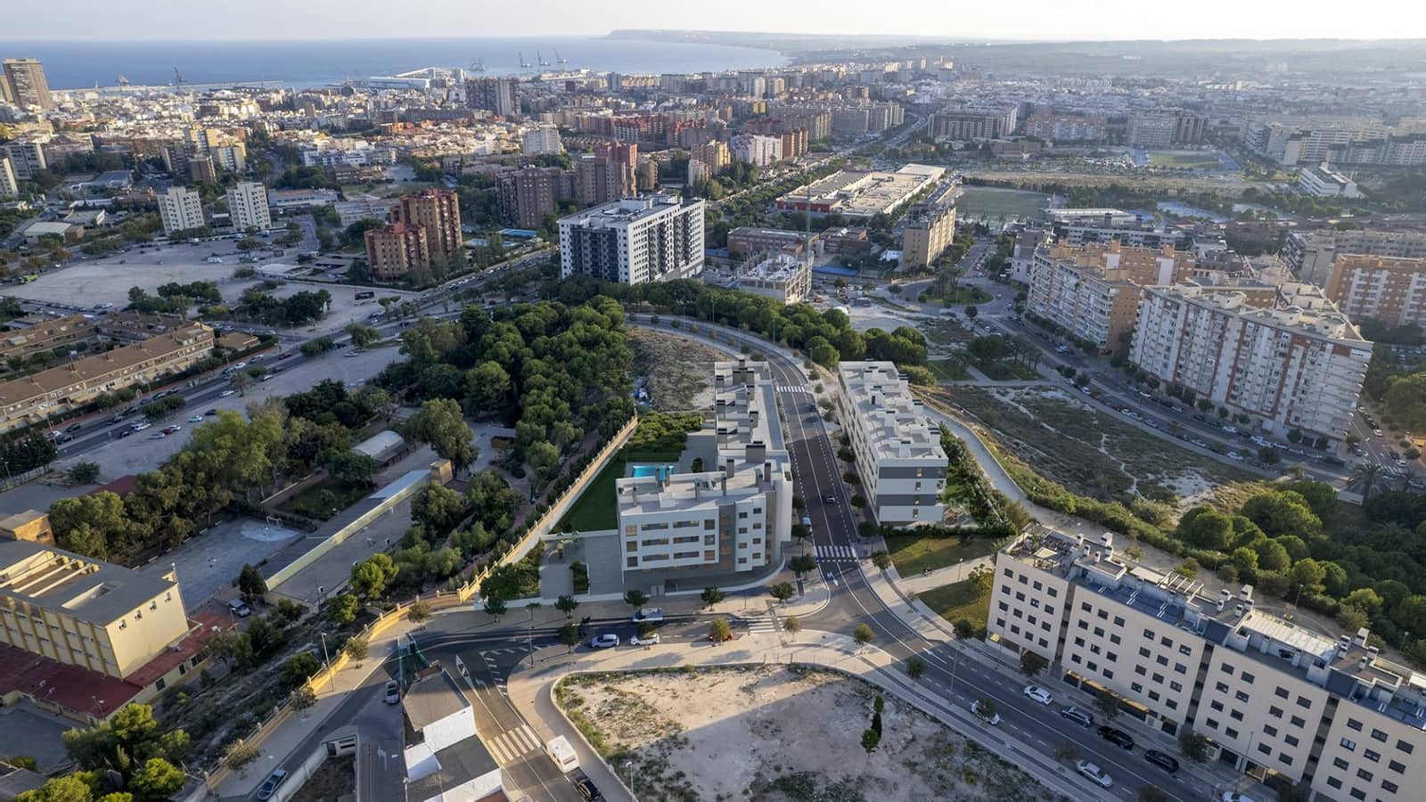 3 soverom Penthouse til salgs i Alicante by med svømmebasseng garasje - € 434 145 (Ref: 9294955)