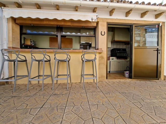 3 sypialnia Willa na sprzedaż w Calpe / Calp z basenem garażem - 850 000 € (Ref: 9305119)