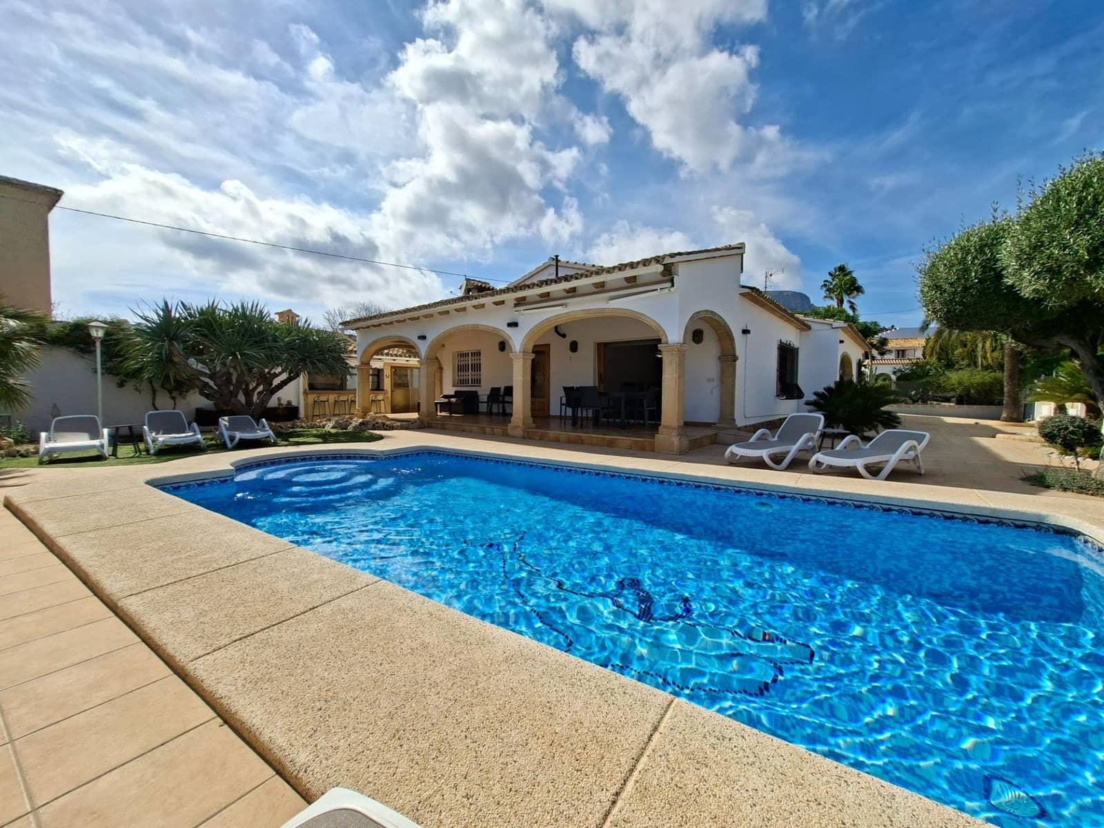 3 soveværelse Villa til salg i Calpe / Calp med swimmingpool garage - € 850.000 (Ref: 9305119)