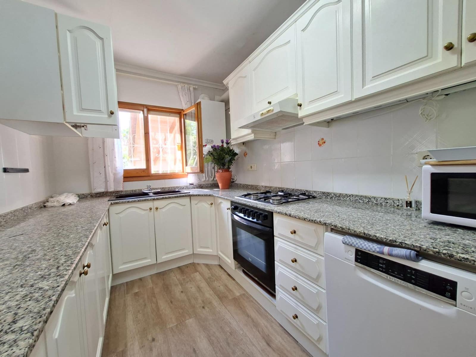 2 makuuhuone Huvila myytävänä paikassa Calpe / Calp mukana uima-altaan - 450 000 € (Ref: 9305120)