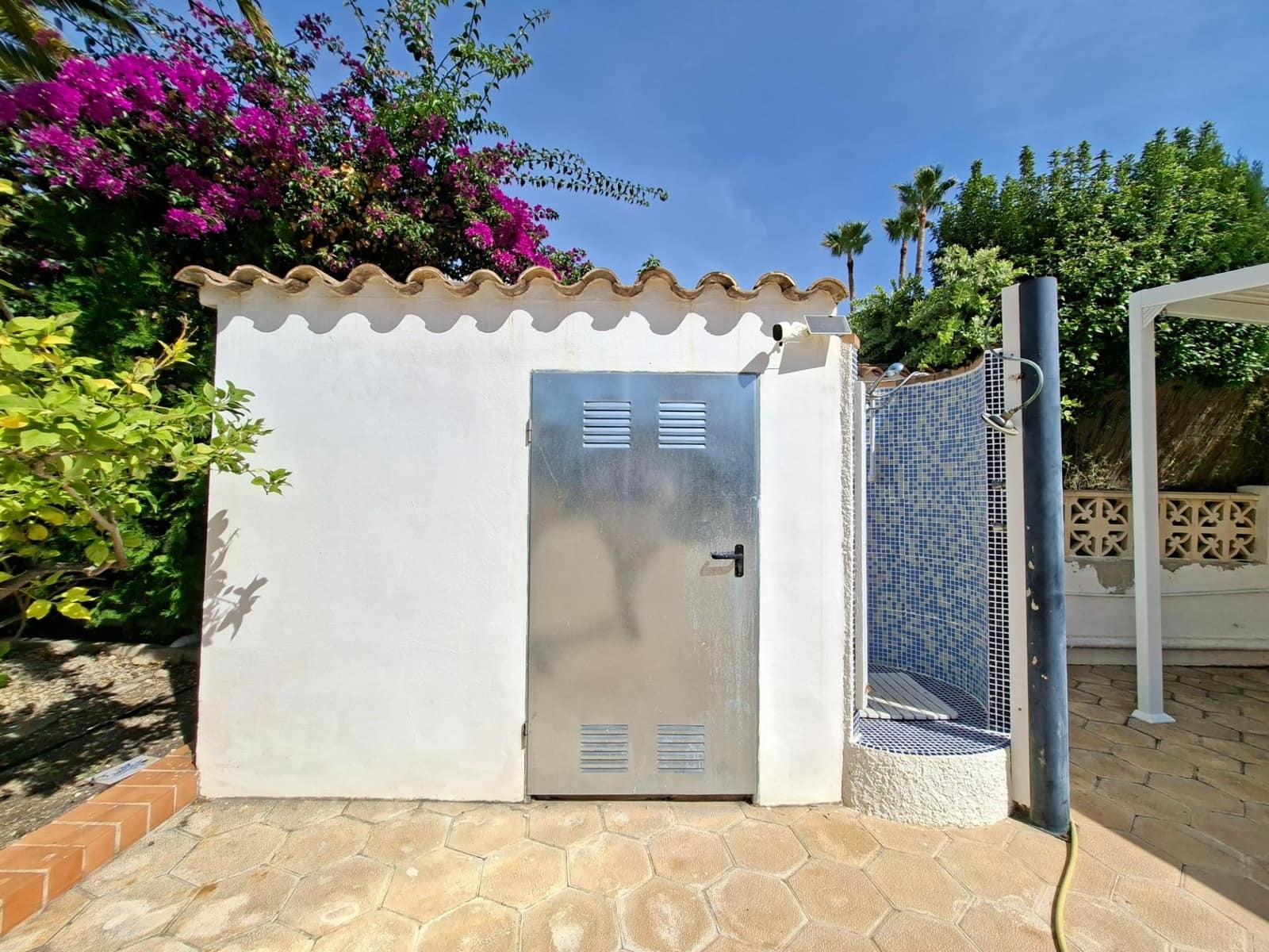 2 makuuhuone Huvila myytävänä paikassa Calpe / Calp mukana uima-altaan - 450 000 € (Ref: 9305120)