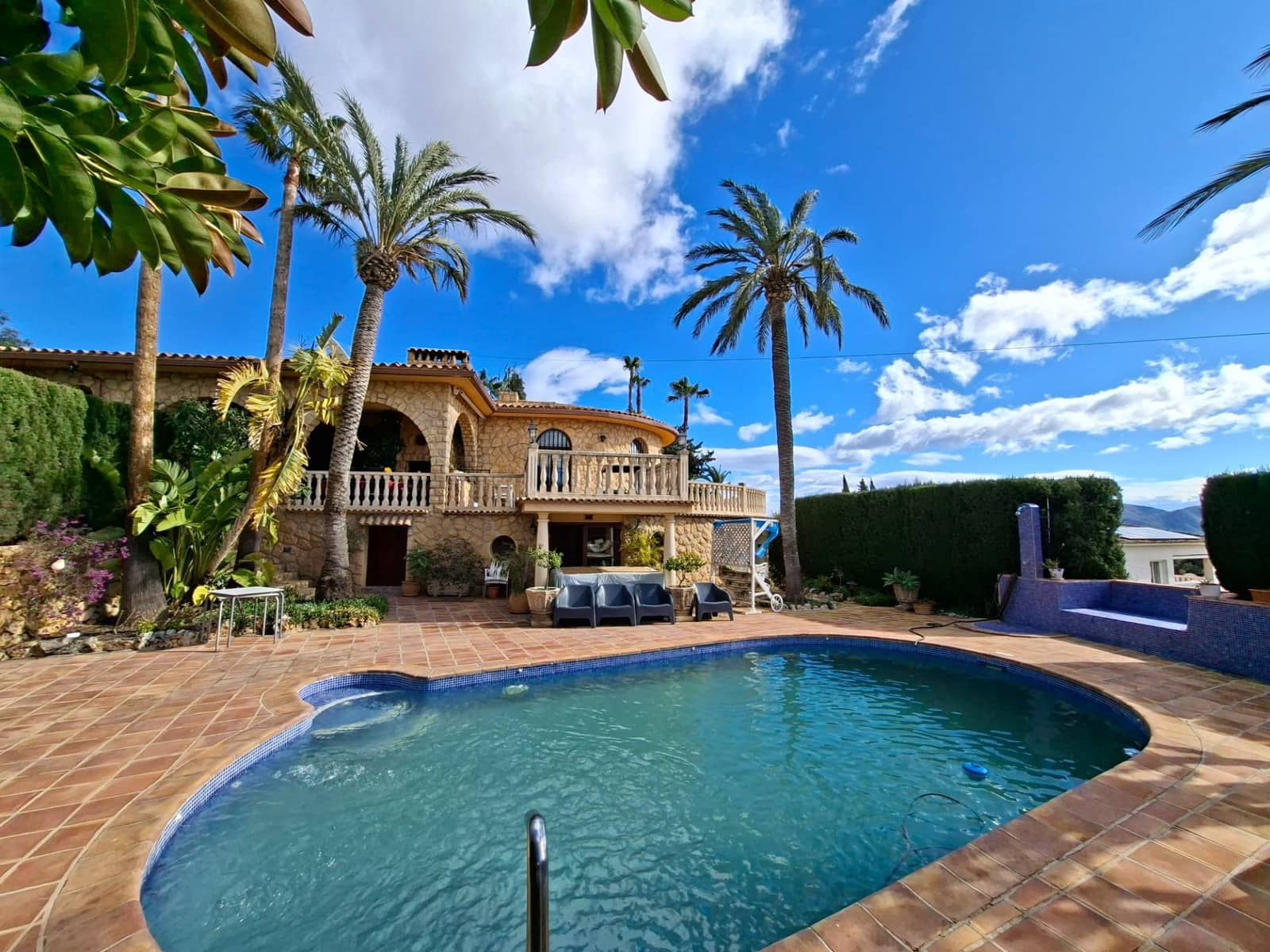 5 makuuhuone Huvila myytävänä paikassa Barranco Hondo mukana uima-altaan 
autotalli - 1 275 000 € (Ref: 9599648)