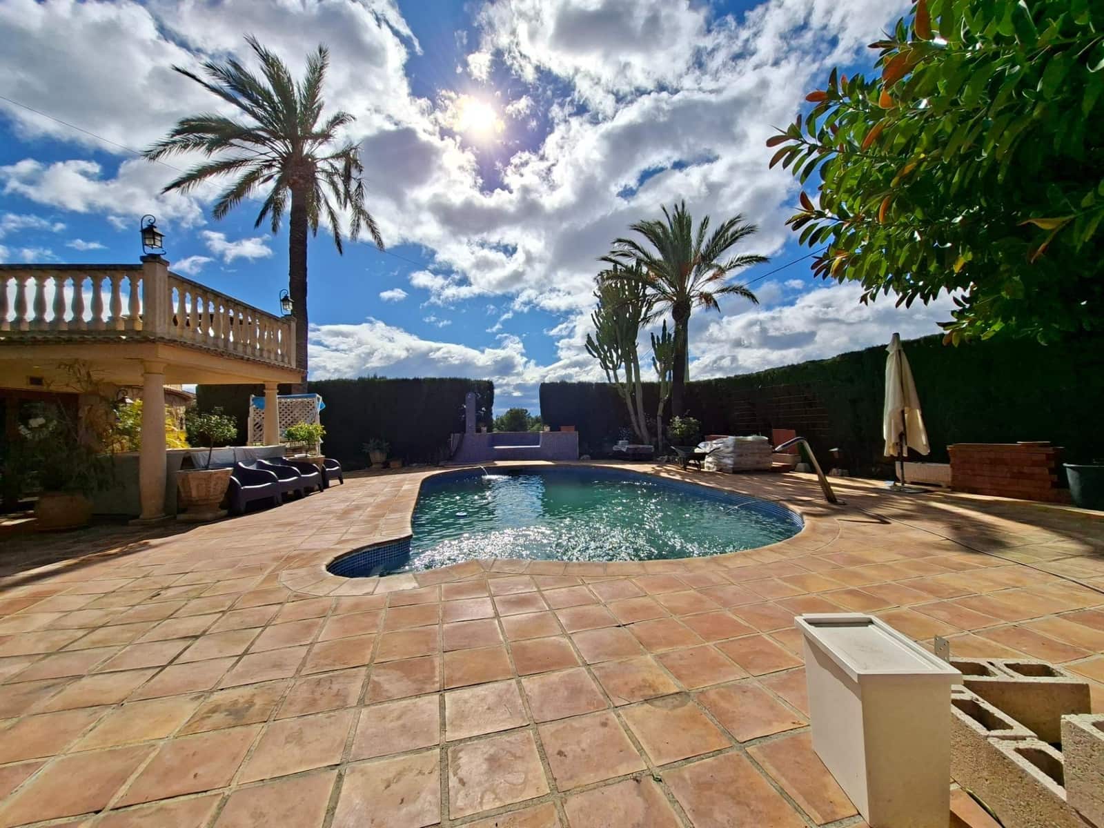 5 makuuhuone Huvila myytävänä paikassa Barranco Hondo mukana uima-altaan 
autotalli - 1 275 000 € (Ref: 9599648)