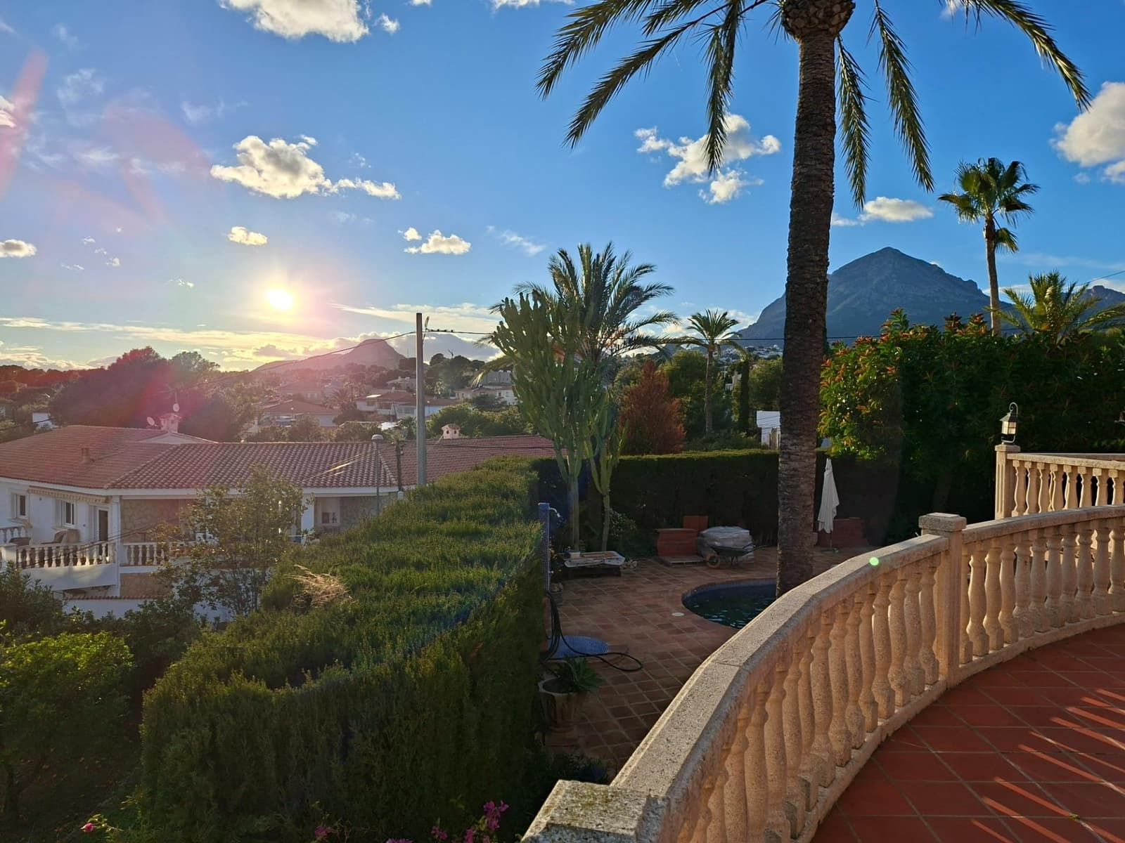 5 makuuhuone Huvila myytävänä paikassa Barranco Hondo mukana uima-altaan 
autotalli - 1 275 000 € (Ref: 9599648)