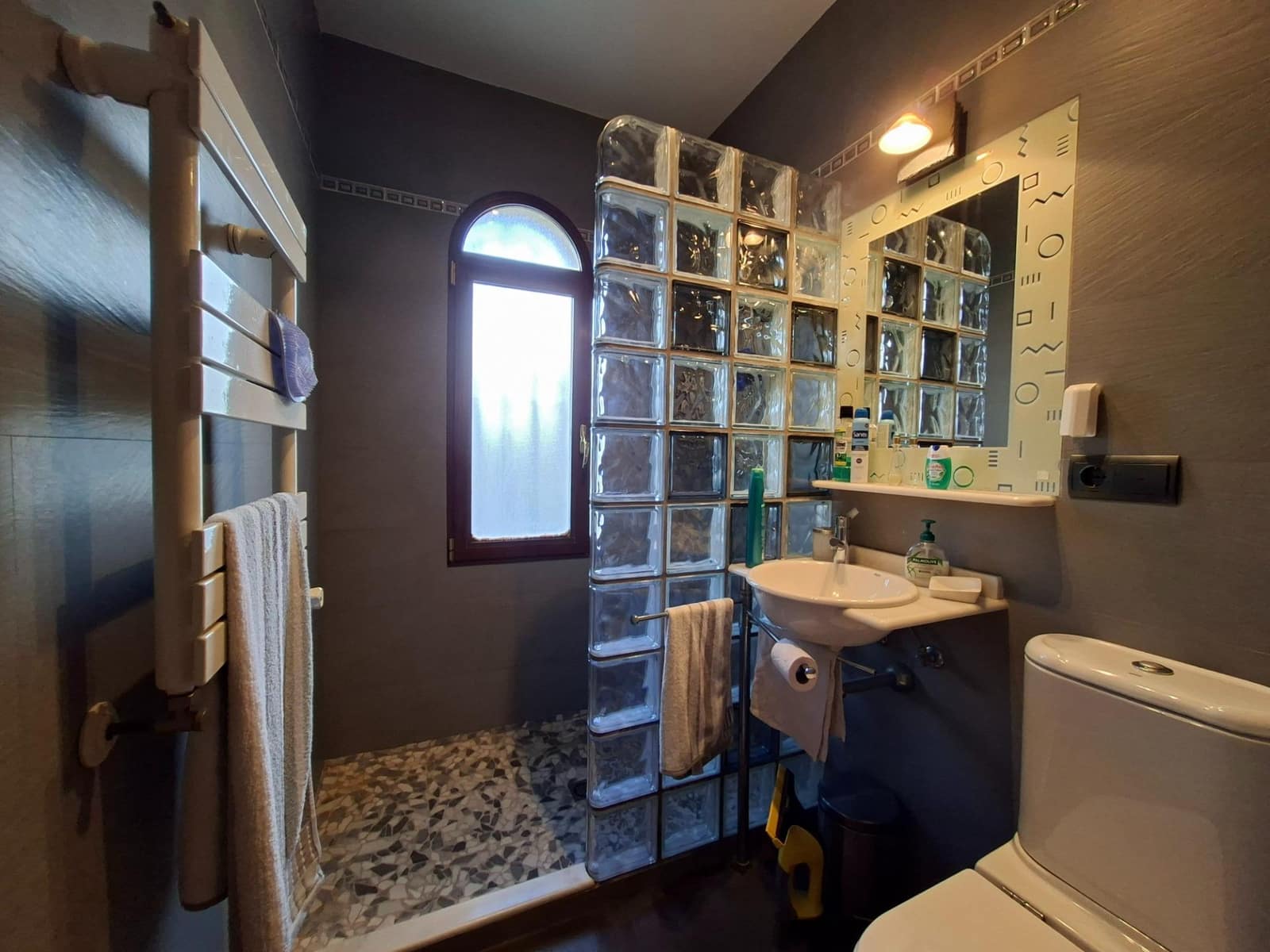 5 makuuhuone Huvila myytävänä paikassa Barranco Hondo mukana uima-altaan 
autotalli - 1 275 000 € (Ref: 9599648)