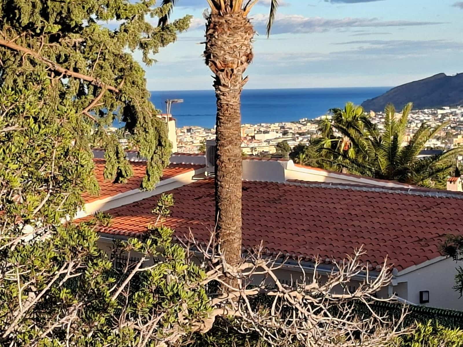 5 makuuhuone Huvila myytävänä paikassa Barranco Hondo mukana uima-altaan 
autotalli - 1 275 000 € (Ref: 9599648)