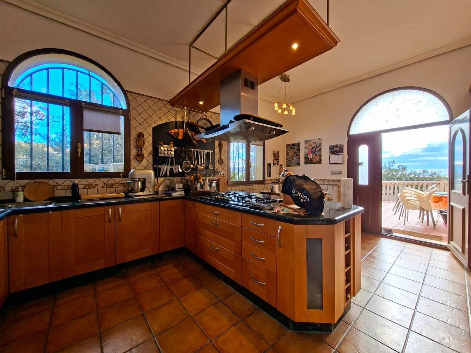 5 makuuhuone Huvila myytävänä paikassa Barranco Hondo mukana uima-altaan 
autotalli - 1 275 000 € (Ref: 9599648)