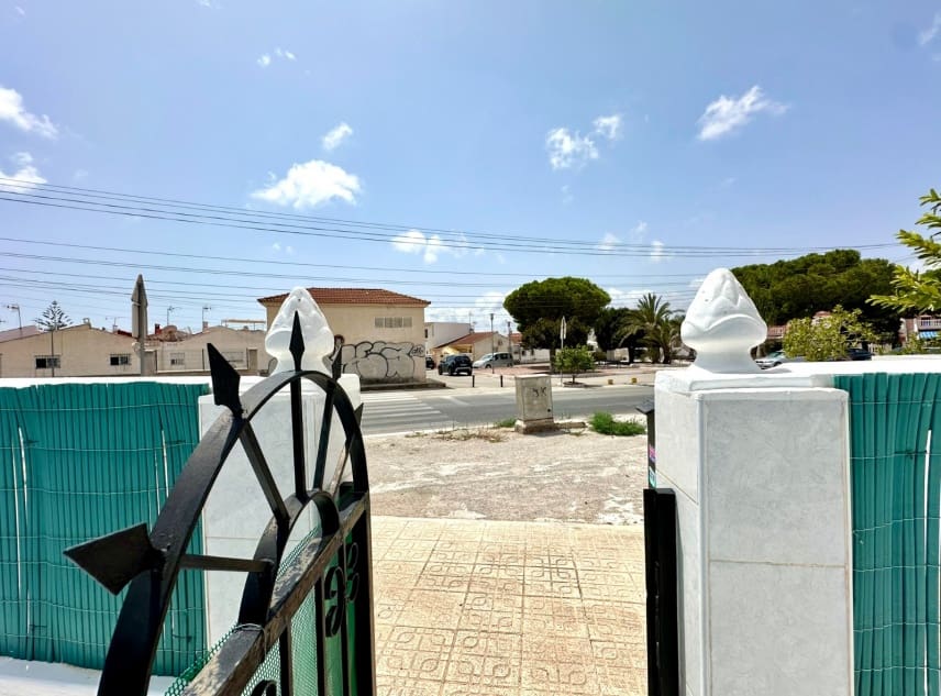 3 bedroom Bungalow for sale in La Torreta with garage - € 158,000 (Ref: 10009529)