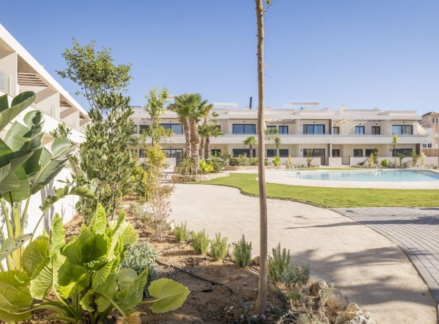2 chambre Bungalow à vendre à La Veleta avec piscine garage - 380 000 € (Ref: 10012136)