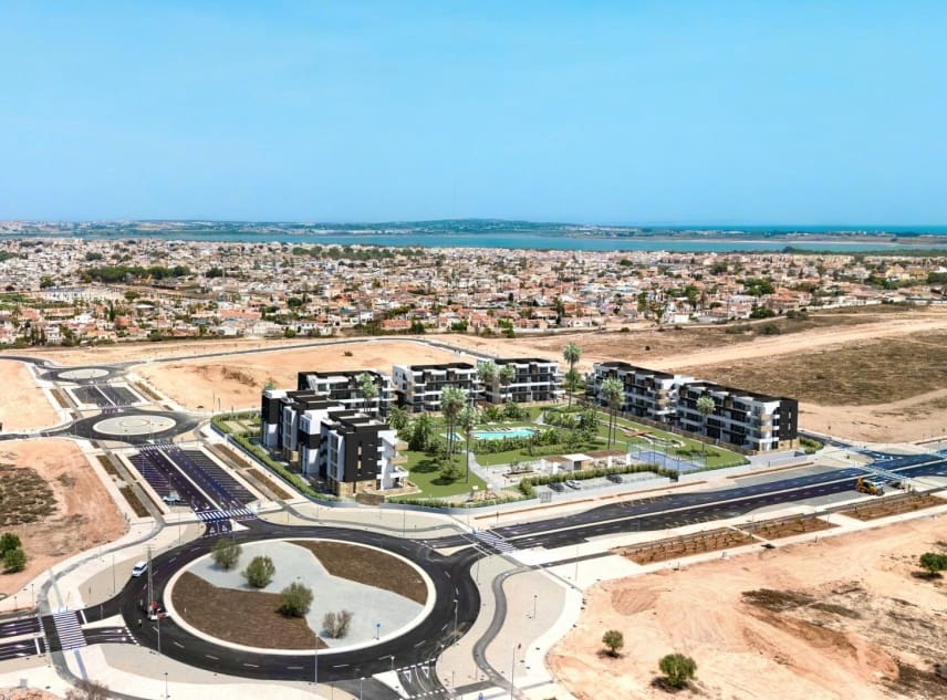 2 bedroom Penthouse for sale in Torrevieja with pool garage - € 344,000 (Ref: 10012139)