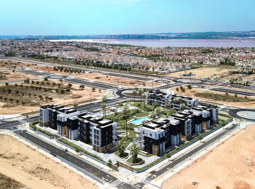 2 bedroom Penthouse for sale in Torrevieja with pool garage - € 344,000 (Ref: 10012139)