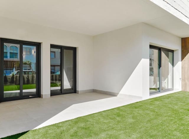 2 chambre Bungalow à vendre à La Veleta, Torrevieja avec piscine - 380 000 € (Ref: 10012347)
