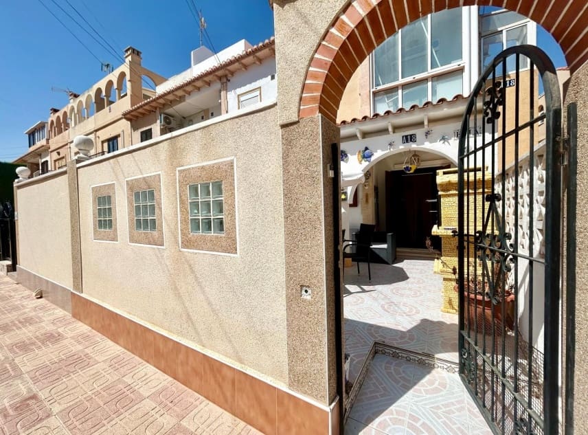 1 bedroom Bungalow for sale in El Chaparral with pool - € 109,000 (Ref: 10034375)