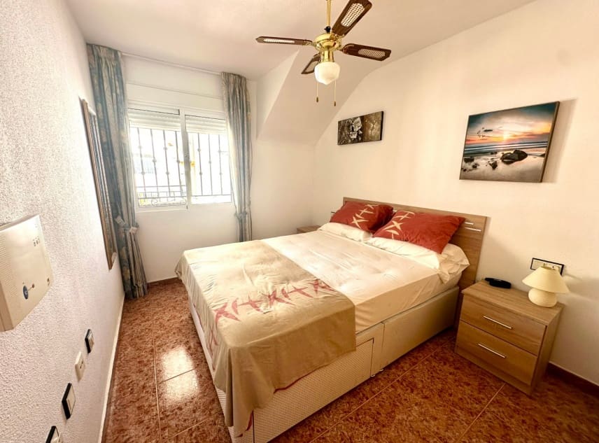 2 Zimmer Bungalow zu verkaufen in Entre Naranjos mit Pool - 139.950 € (Ref: 10039437)
