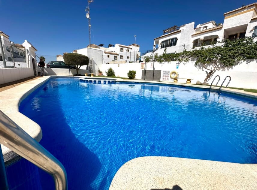 2 Zimmer Bungalow zu verkaufen in Entre Naranjos mit Pool - 139.950 € (Ref: 10039437)