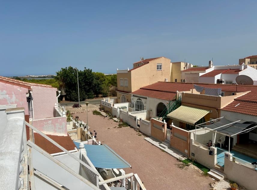 2 sovrum Hus till salu i La Siesta - 145 000 € (Ref: 10041784)