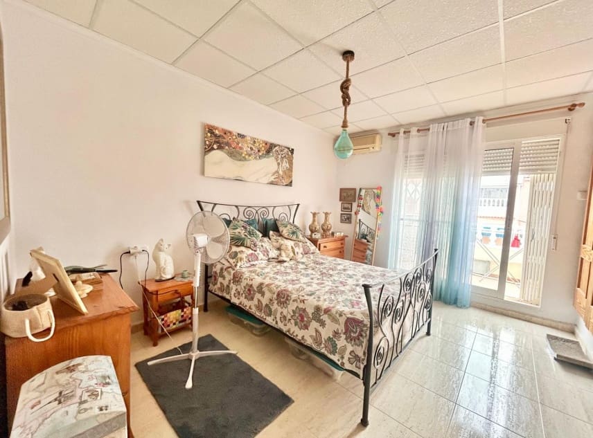 2 sovrum Hus till salu i La Siesta - 145 000 € (Ref: 10041784)