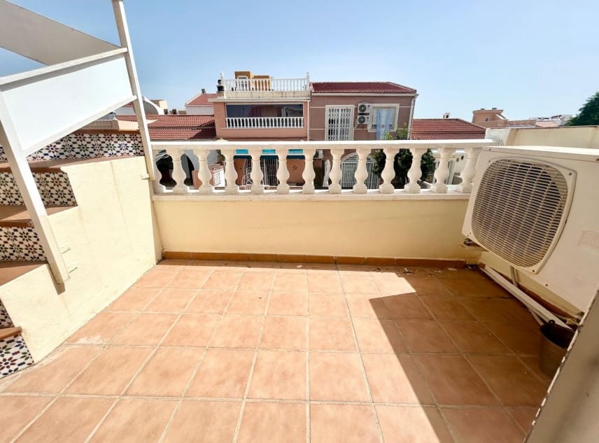 2 sovrum Hus till salu i La Siesta - 145 000 € (Ref: 10041784)