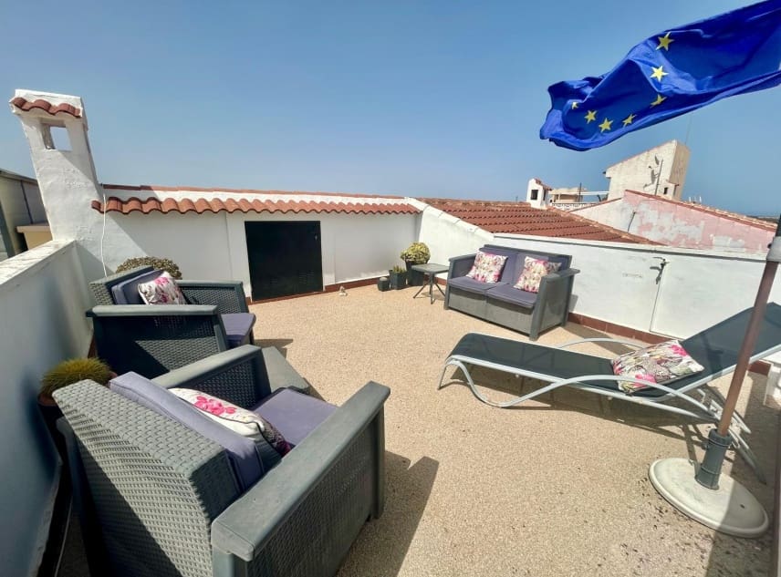2 sovrum Hus till salu i La Siesta - 145 000 € (Ref: 10041784)