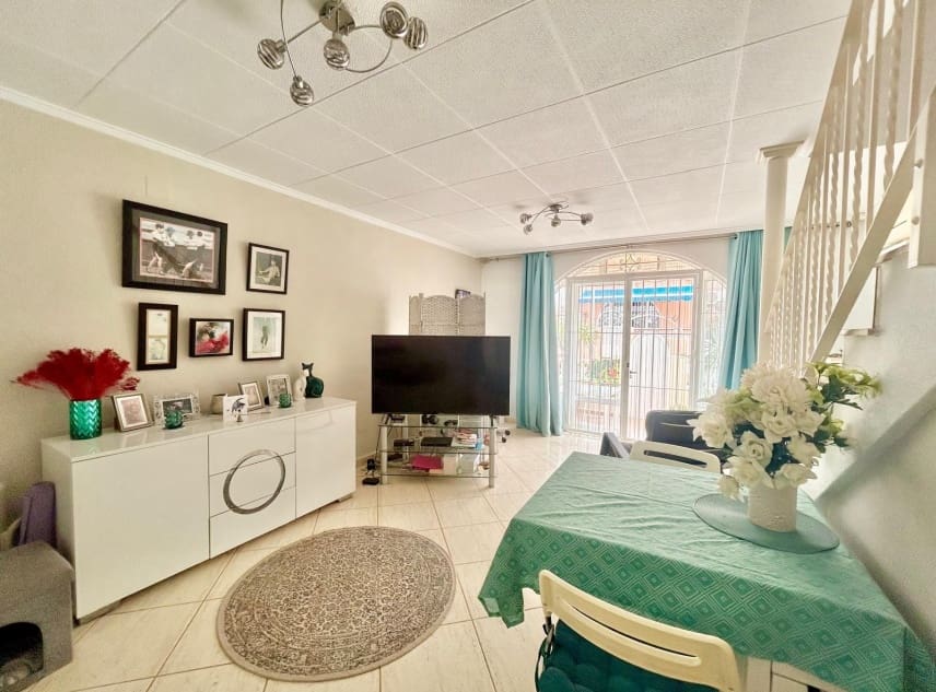 2 sovrum Hus till salu i La Siesta - 145 000 € (Ref: 10041784)