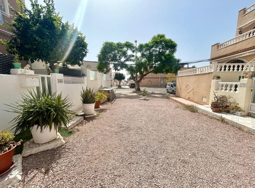 2 sovrum Hus till salu i La Siesta - 145 000 € (Ref: 10041784)