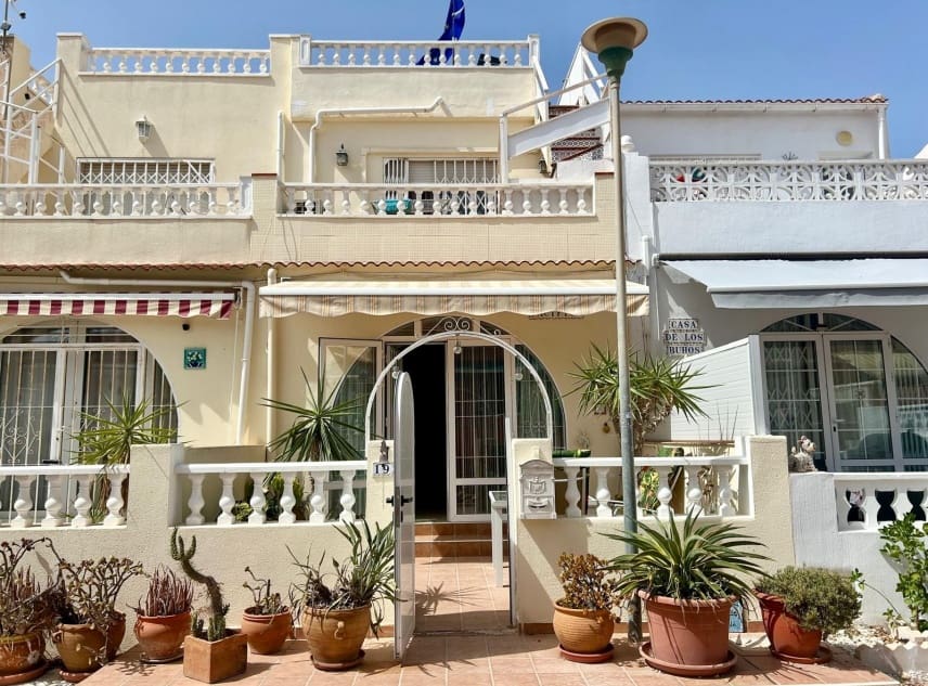 2 sovrum Hus till salu i La Siesta - 145 000 € (Ref: 10041784)