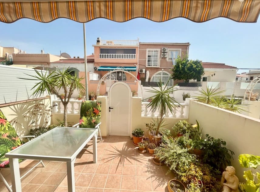 2 sovrum Hus till salu i La Siesta - 145 000 € (Ref: 10041784)